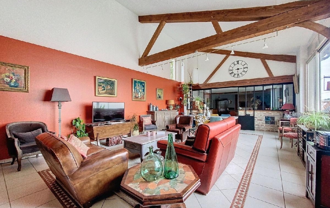 DYNAMIC IMMOBILIER : House | AZE (71260) | 236 m2 | 399 000 € 